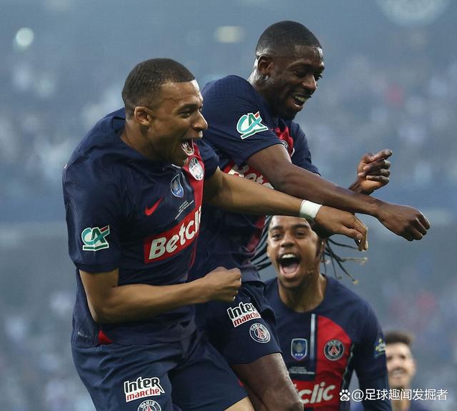 关于洛里昂豪取大胜,向法甲联赛冠军发起冲击的信息 关于洛里昂豪取大胜,向法甲联赛冠军发起冲击的信息