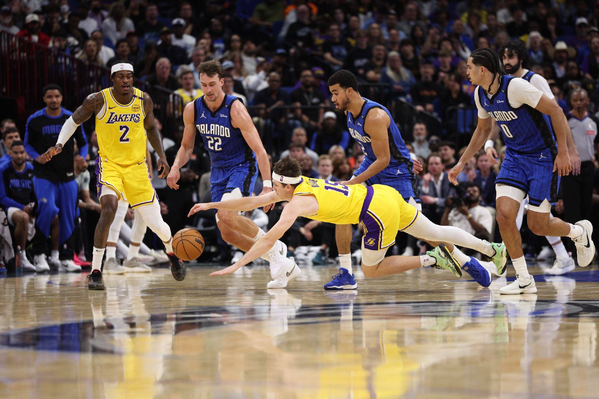 勇士主场大胜魔术,展现实力! 勇士主场大胜魔术,展现实力!