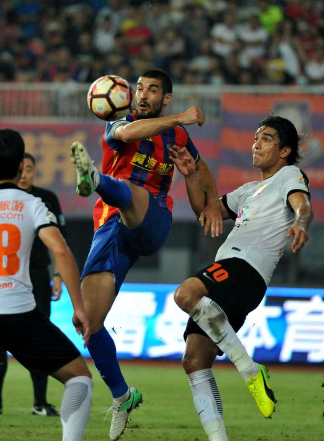 -青岛黄海主场胜利功不可没，保持不败势头