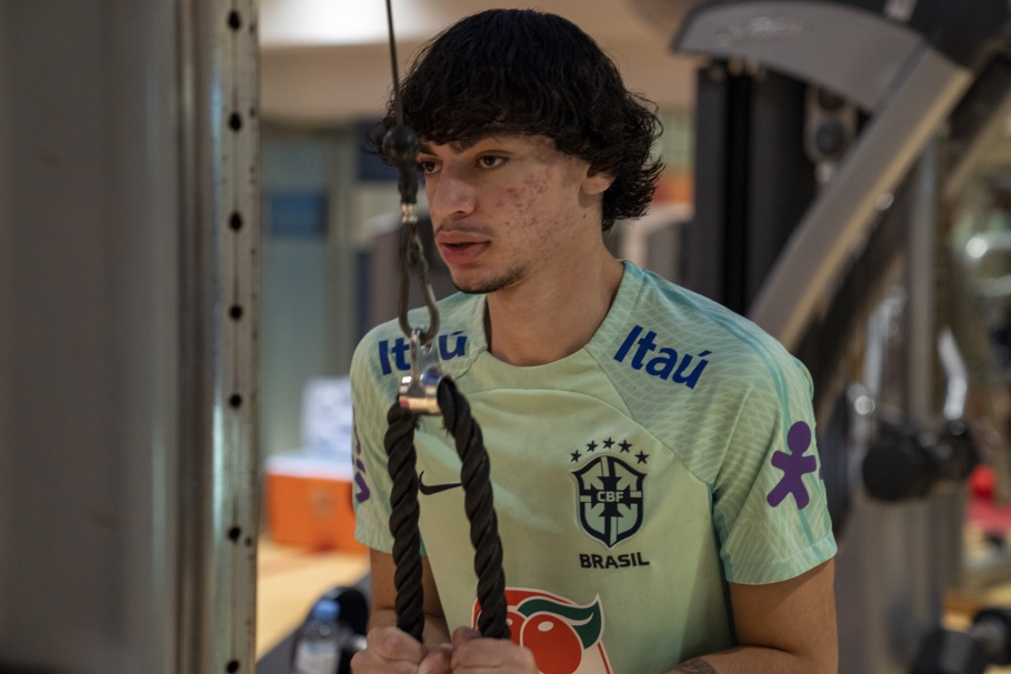 包含巴西队备战全力备战，坚定追求胜利的词条