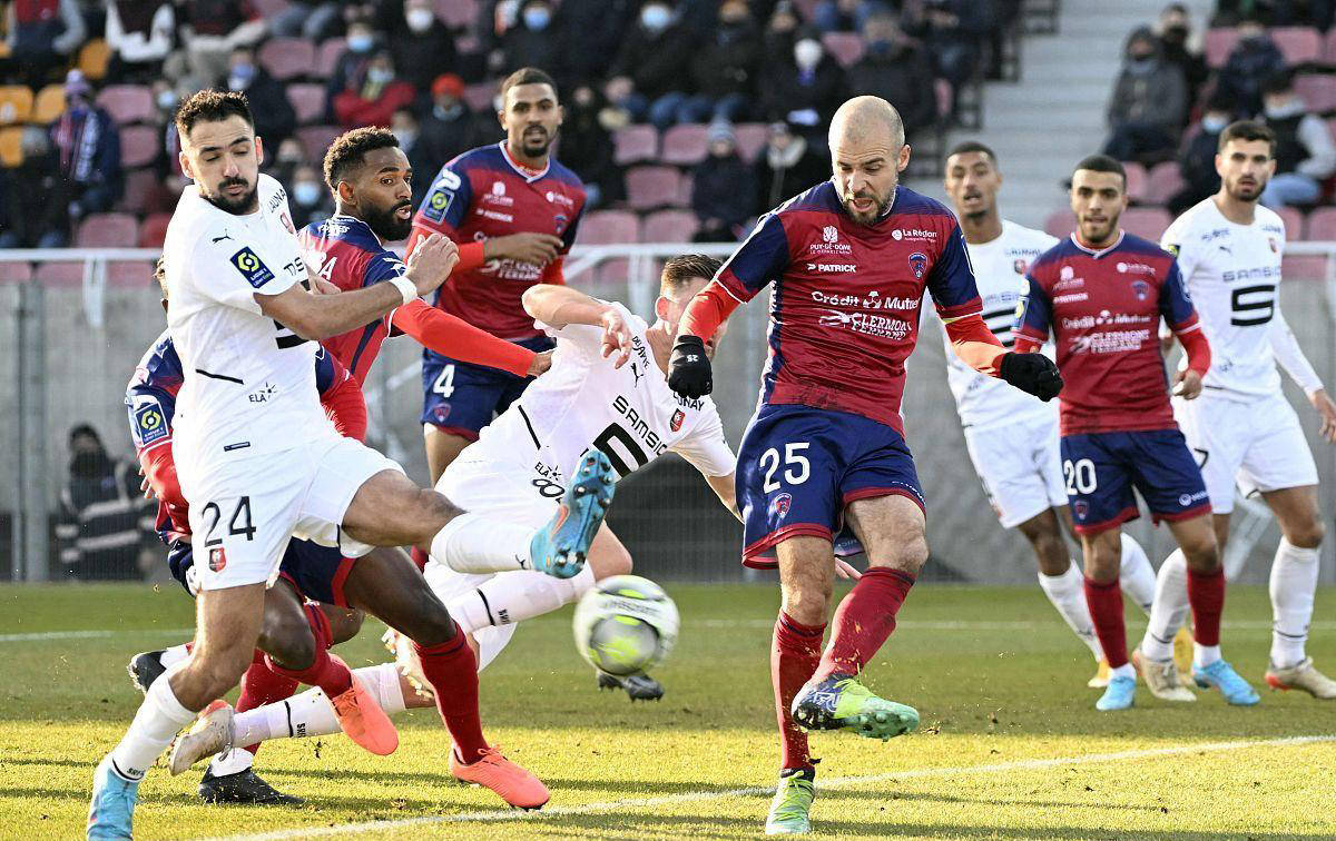 关于比利亚雷亚尔客场取分,继续保持不败!的信息 关于比利亚雷亚尔客场取分,继续保持不败!的信息