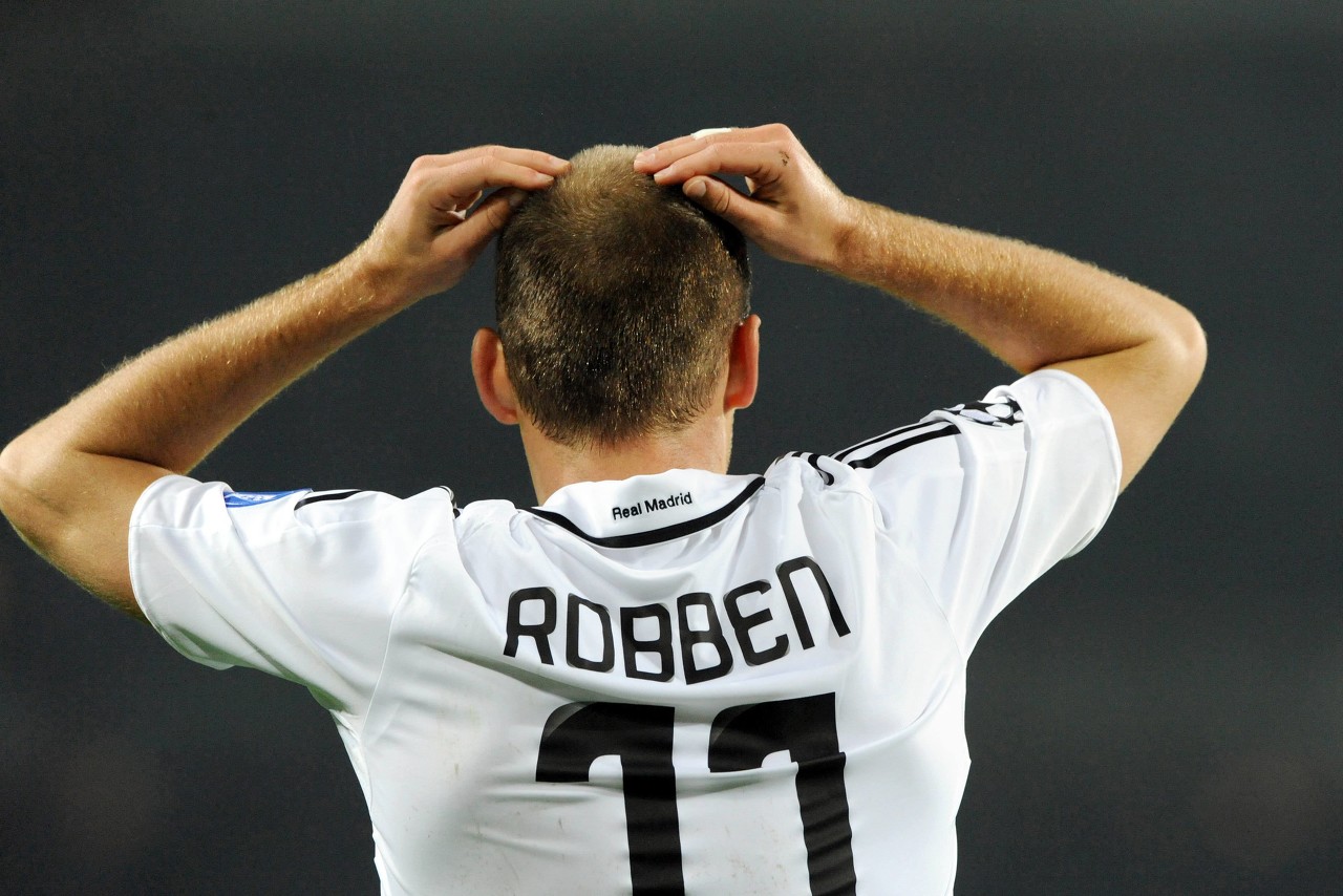 罗本递交退役申请结束辉煌足球生涯的简单介绍 罗本递交退役申请结束辉煌足球生涯的简单介绍