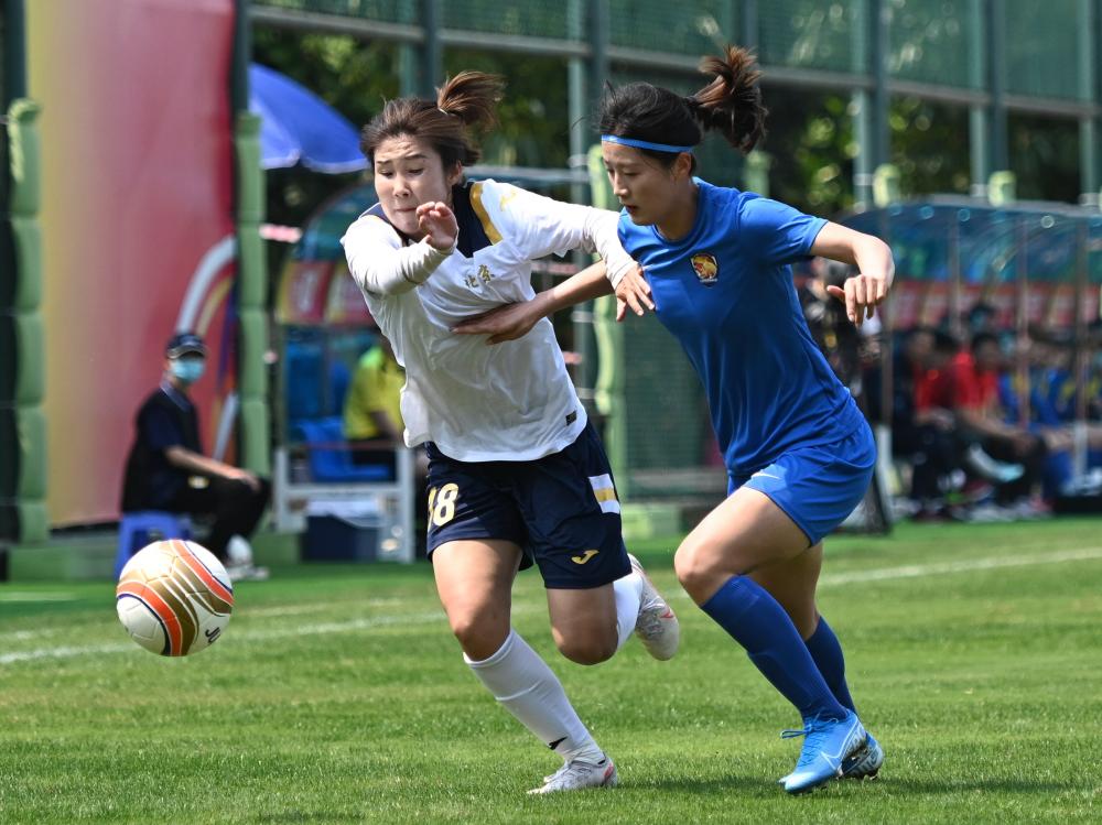 包含体育运动:女足比赛选手齐聚一堂的词条 包含体育运动:女足比赛选手齐聚一堂的词条