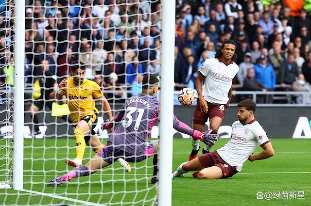 曼联客场不敌水晶宫,连败令球迷失望 曼联客场不敌水晶宫,连败令球迷失望