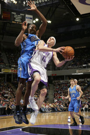 国王主将受伤,对球队前景构成挑战的简单介绍 国王主将受伤,对球队前景构成挑战的简单介绍