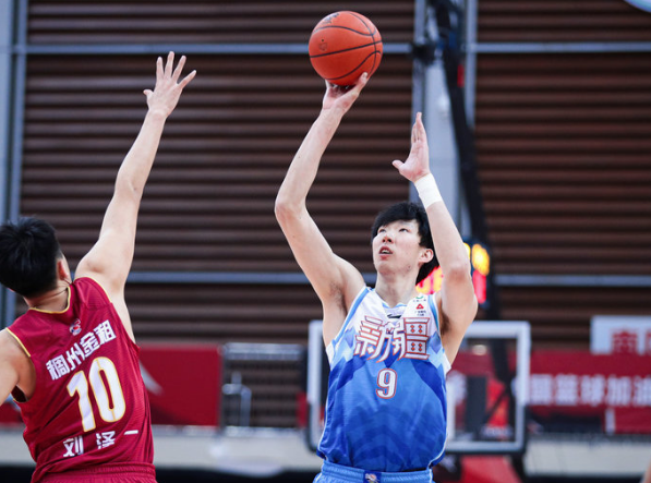 九游体育在线登录-胜算之争再起，体育明星展现超凡实力