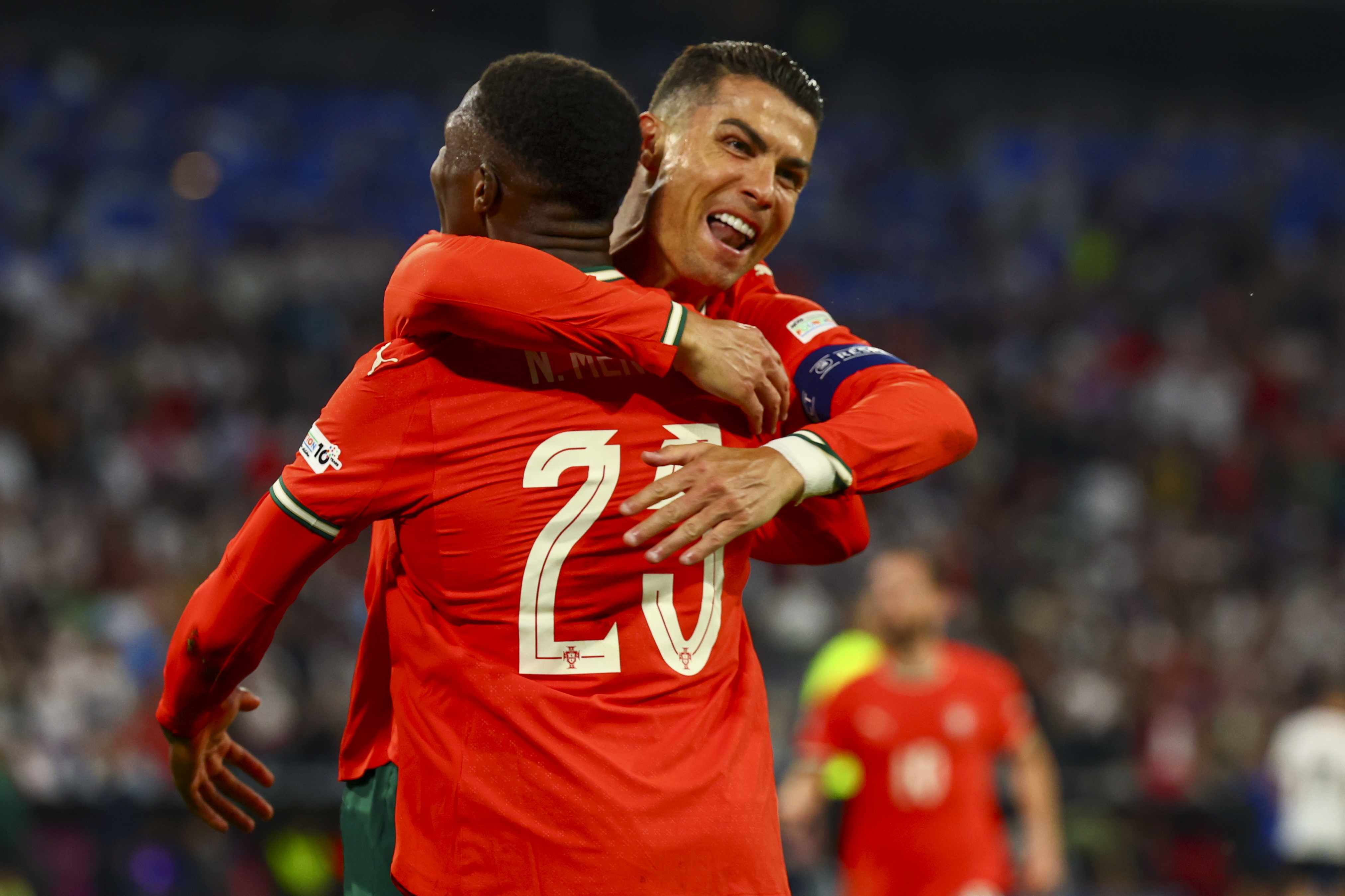 激烈冲突，欧国联赛场上演激情碰撞