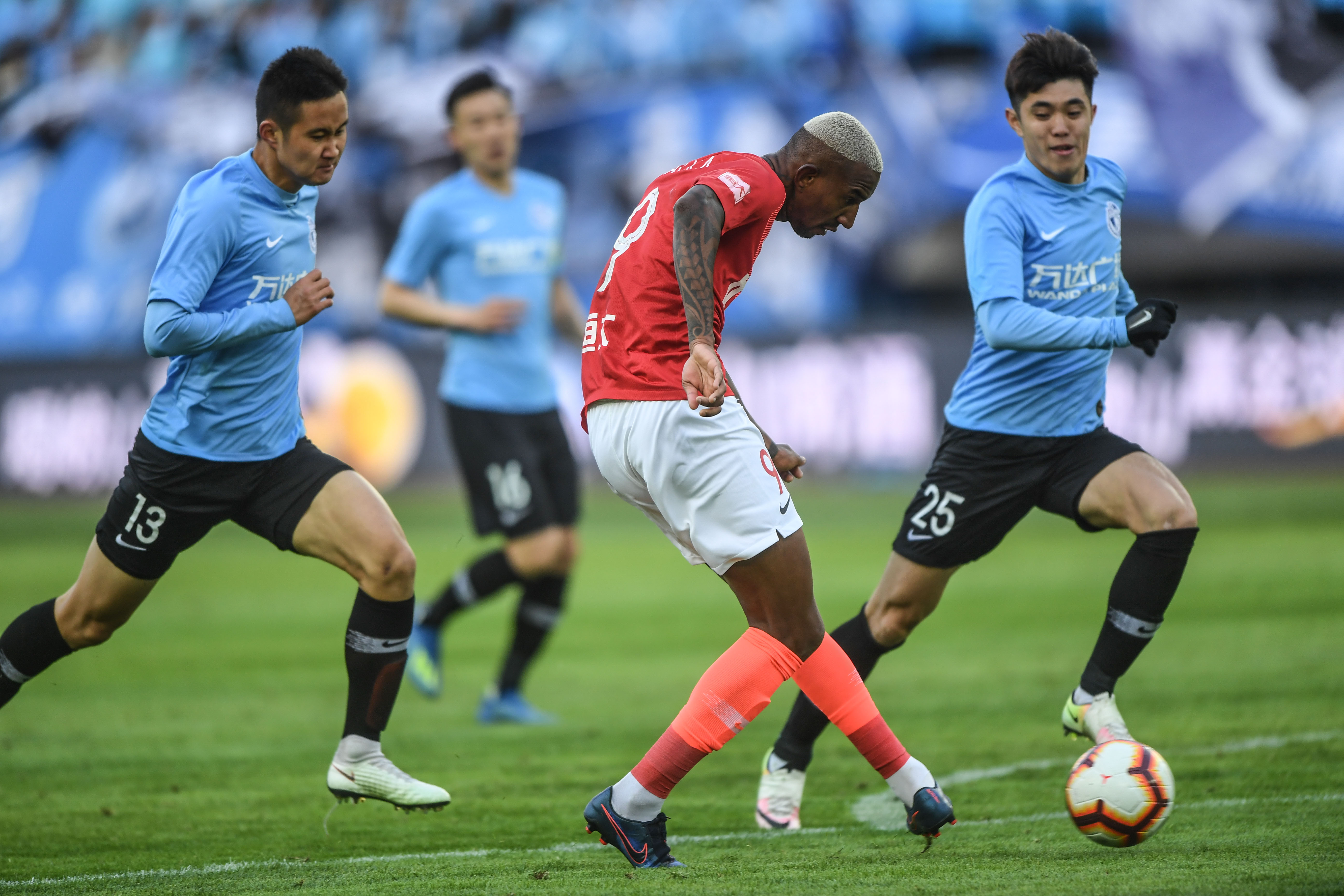 大连一方客场不敌对手,积分排名骤降的简单介绍 大连一方客场不敌对手,积分排名骤降的简单介绍