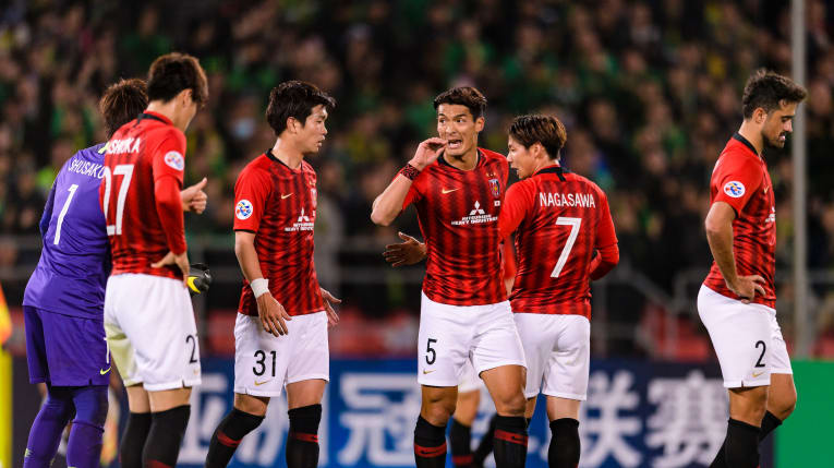 广岛三箭球员在最新一场比赛中大放异彩