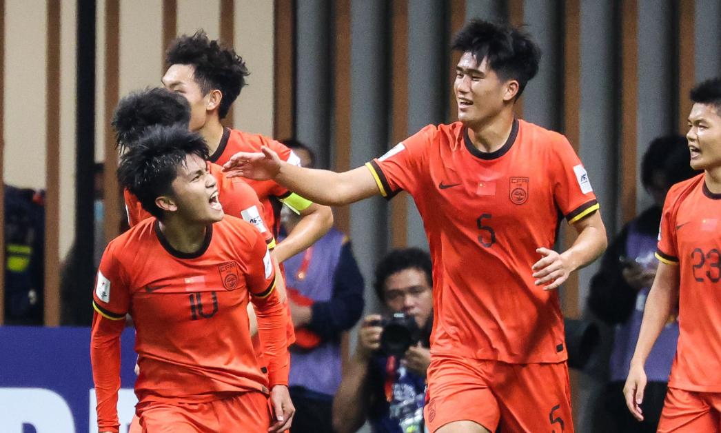 九游体育网页版登录入口-亚洲明星球员在比赛中展现出色表现