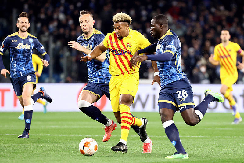 无懈可击:女子足坛晋级赛程安排及种子队抽签仪式的简单介绍 无懈可击:女子足坛晋级赛程安排及种子队抽签仪式的简单介绍